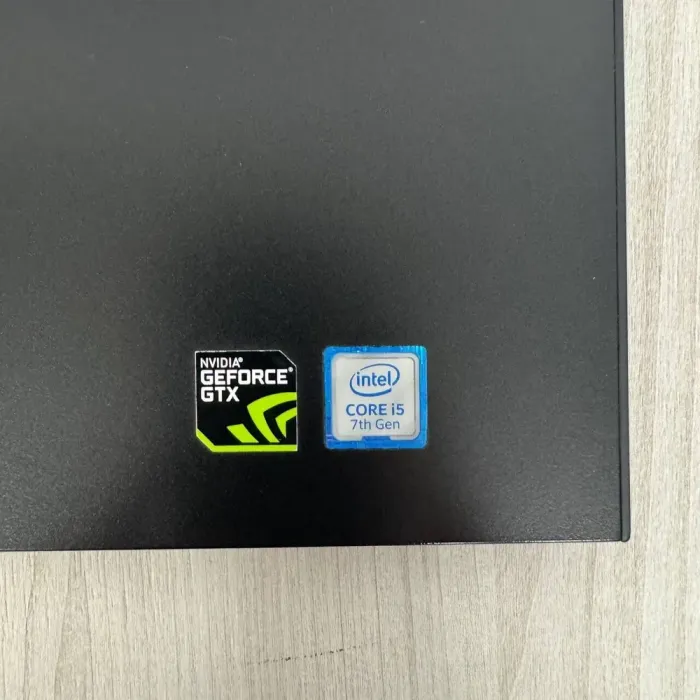 Ігровий ноутбук Б-клас Dell Inspiron 15 Gaming 7567 / 15.6" (1920x1080) TN / Intel Core i5-7300HQ (4 ядра по 2.5 - 3.5 GHz) / 8 GB DDR4 / 256 GB SSD M.2 / nVidia GeForce GTX 1050, 4 GB GDDR5, 128-bit / WebCam б/в - зображення 8