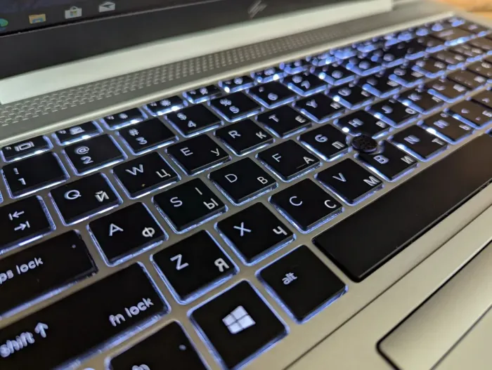 Ультрабук HP EliteBook 840 G5 / 14" (1920x1080) IPS / Intel Core i5-8350U (4 (8) ядра по 1.7 - 3.6 GHz) / 16 GB DDR4 / 512 GB SSD / Intel UHD Graphics 620 / TouchID / WebCam / Windows 10 б/в - зображення 6