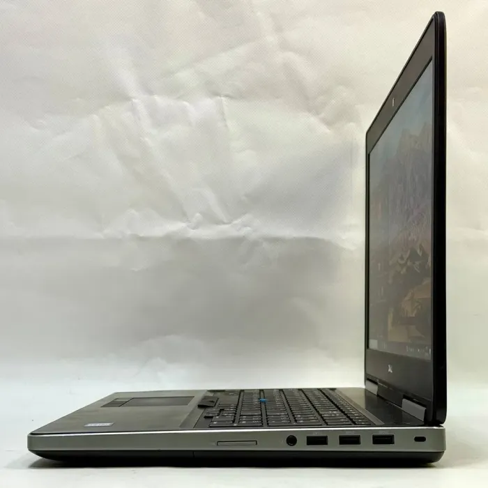 Мобільна робоча станція Dell Precision 7510 / 15,6" (1920x1080) IPS / Intel Core i7-6820HQ (4 (8) ядра по 2,7 - 3,6 ГГц) / 16 ГБ DDR4 / 512 ГБ SSD / AMD FirePro W5170M, 2 ГБ GDDR5, 128-біт / WebCam / Windows 10 Pro б/в - зображення 6