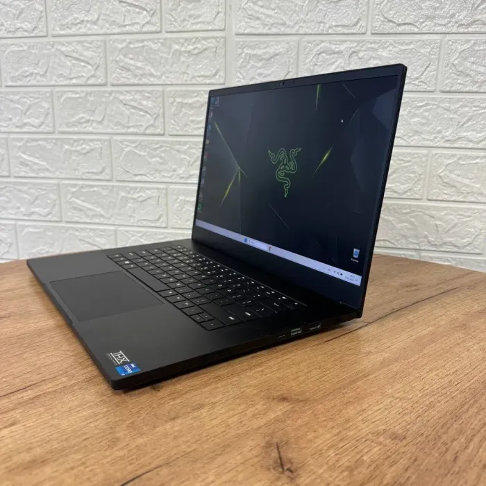 Ігровий ноутбук Б-клас Razer Blade 15 RZ09-0421 / 15.6" (2560x1440) IPS / Intel Core i7-12800H (14 (20) ядер по 2.4 - 4.8 GHz) / 16 GB DDR5 / 1000 GB SSD / nVidia GeForce RTX 3060, 6 GB GDDR6, 192-bit / WebCam б/в - зображення 5