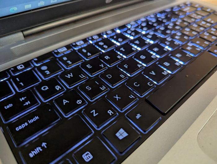 Ноутбук HP ProBook 640 G2 / 14" (1366x768) TN / Intel Core i7-6600U (2 (4) ядра по 2.6 - 3.4 GHz) / 8 GB DDR4 / 500 GB HDD / Intel HD Graphics 520 / WebCam / Fingerprint / Windows 10 б/в - зображення 6