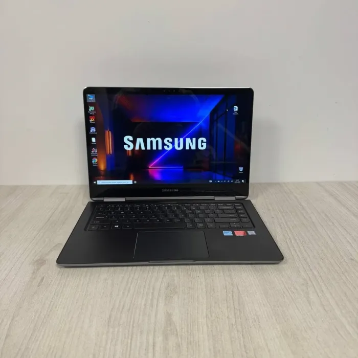 Ультрабук-трансформер Samsung NP940X5N x360 / 15" (1920x1080) IPS Touch / Intel Core i7-8550U (4 (8) ядра по 1.8 - 4.0 GHz) / 16 GB DDR3 / 256 GB SSD / AMD Radeon 540 Mobile, 2 GB GDDR5, 64-bit / WebCam б/в - зображення 2