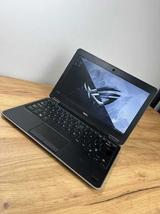 Нетбук Dell Latitude E7240 / 12.5" TN / Intel Core i7-4600U (2(4) ядра по 2.1-3.3GHz) / 8GB DDR3 / 256GB SSD M.2 / HD Graphics 4400 / WebCam б/в - зображення 8