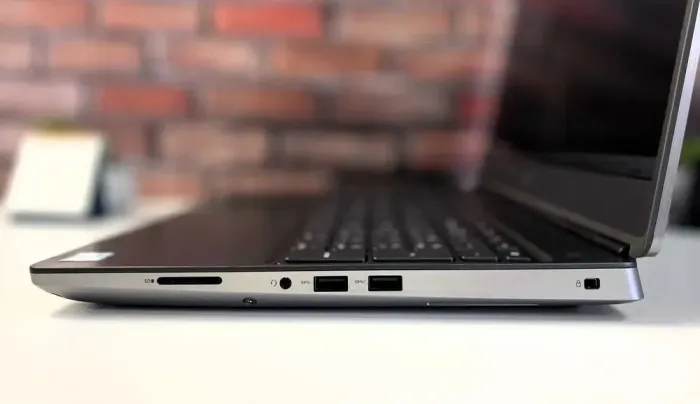 Мобільна робоча станція Dell Precision 7550 / 15.6" (1920x1080) IPS / Intel Xeon W-10855M (6 (12) ядер по 2.8 - 5.1 GHz) / 64 GB DDR4 / 1000 GB SSD M.2 / nVidia Quadro RTX 5000, 16 GB GDDR6, 256-bit / WebCam / Win 11 Pro б/в - зображення 4