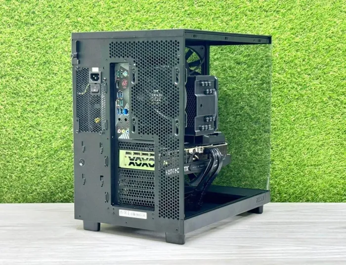 Ігровий ПК Hyte Y60 Black Tower / Intel Core i7-13700KF (16 (24) ядер по 2.5 - 5.4 GHz) / 32 GB DDR5 / 1000 GB SSD / nVidia GeForce RTX 3090, 24 GB GDDR6X, 384-bit / 1000W / Win 11 - зображення 2