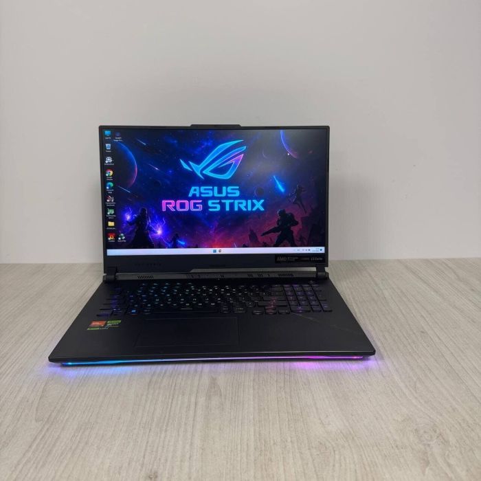 Ігровий ноутбук Б-класу Asus ROG Strix SCAR 17 G733PZV / 17.3" (2560x1440) IPS / AMD Ryzen 9 7945HX (16 (32) ядра по 2,5 - 5,4 ГГц) / 16 ГБ DDR5 / 512 ГБ SSD M.2 / nVidia GeForce RTX 4080, 12 ГБ GDDR6X, 192-bit / WebCam б/в - зображення 2