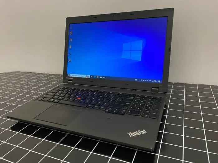 Ноутбук Б-клас Lenovo ThinkPad L540 / 15.6" (1366x768) TN / Intel Core i3-4000M (2 (4) ядра по 2.4 GHz) / 4 GB DDR3 / 120 GB SSD / Intel HD Graphics 4600 / WebCam / miniDP б/в - зображення 2