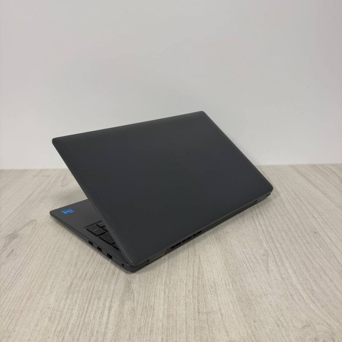 Ультрабук Б-клас Dell Latitude 3540 / 15.6" (1920x1200) IPS / Intel Core i5-1335U (10 (12) ядер по 3.4 - 4.6 GHz) / 16 GB DDR4 / 256 GB SSD M.2 NVMe / Intel Iris Xe Graphics / WebCam б/в - зображення 6