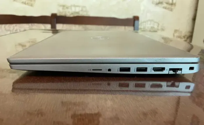 Ультрабук Dell Latitude 5520 / 15.6" (1920x1080) IPS / Intel Core i5-1145G7 (4 (8) ядра по 2.6 - 4.4 GHz) / 16 GB DDR4 / 256 GB SSD / Intel Iris Xe Graphics / WebCam б/в - зображення 7