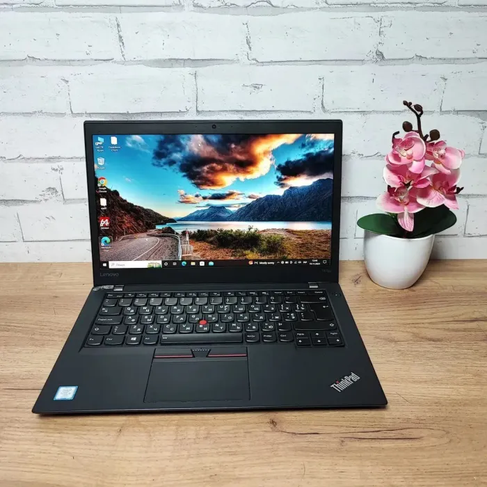 Ультрабук Б-клас Lenovo ThinkPad T470s / 14" (1920x1080) TN / Intel Core i5-7300U (2 (4) ядра по 2.6 - 3.5 GHz) / 24 GB DDR4 / 256 GB SSD / Intel HD Graphics 620 / WebCam б/в - зображення 6