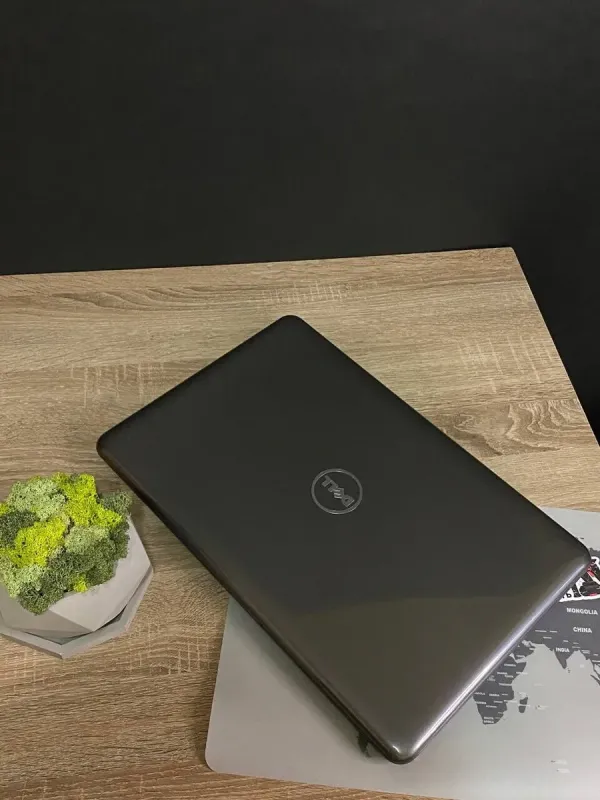 Ноутбук Dell P32E / 17.3" (1600x900) TN / Intel Pentium 4415U (2 (4) ядра по 2.3 GHz) / 4 GB DDR3 / 240 GB SSD / Intel HD Graphics 610 / WebCam / Win 10 / АКБ не тримає б/в - зображення 5