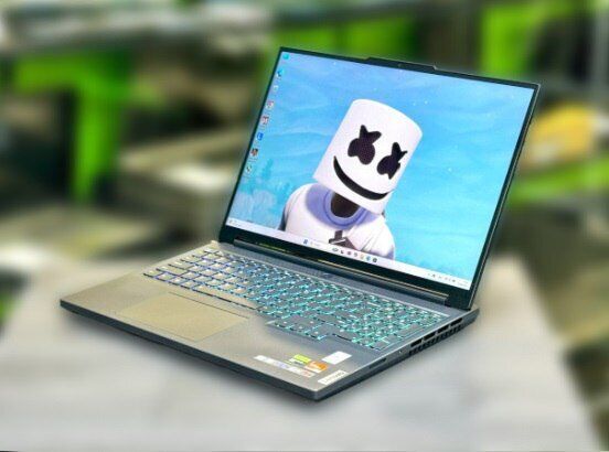 Ігровий ноутбук Lenovo Legion Slim 5 16APH8 / 16" (2560x1600) IPS / AMD Ryzen 7 7840HS (8 (16) ядер по 3.8 - 5.1 GHz) / 16 GB DDR5 / 512 GB SSD M.2 / nVidia GeForce RTX 4060, 8 GB GDDR6, 128-bit / WebCam / Win 11 Home б/в - зображення 4