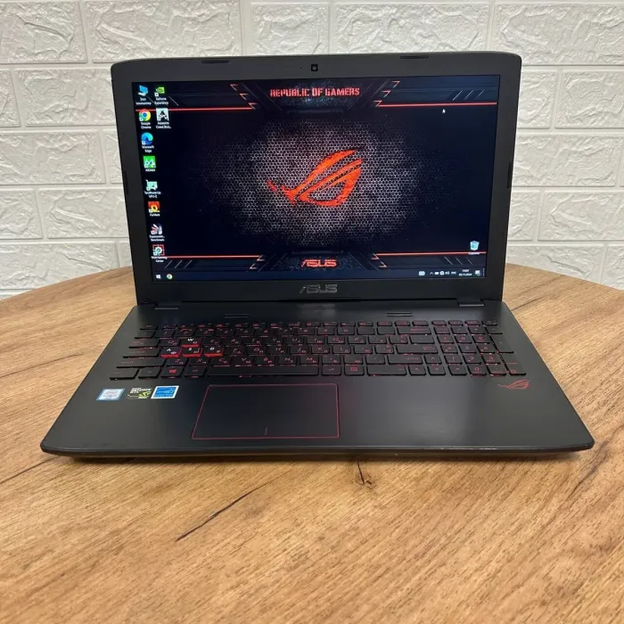 Ігровий ноутбук Б-клас Asus ROG Strix GL552VW / 15.6" (1920x1080) IPS / Intel Core i7-6700HQ (4 (8) ядра по 2.6 - 3.5 GHz) / 16 GB DDR4 / 128 GB SSD M.2 + 500 GB HDD / nVidia GeForce GTX 960M, 2 GB GDDR5, 128-bit / WebCam б/в - зображення 2
