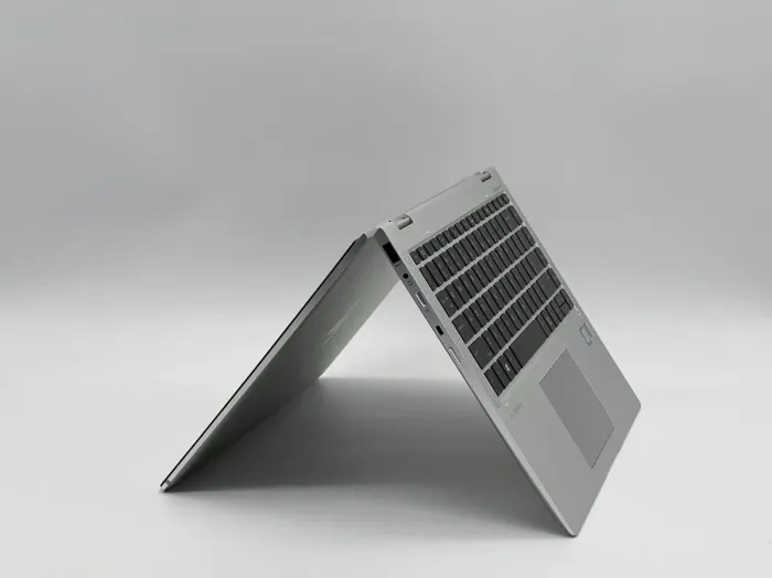 Ноутбук-трансформер HP EliteBook x360 1040 G5 / 14" (1920x1080) IPS Touch / Intel Core i7-8650U (4 (8) ядра по 1.9 - 4.2 GHz) / 16 GB DDR4 / 512 GB SSD / Intel UHD Graphics 620 / WebCam б/в - зображення 5