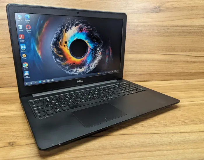 Ноутбук Б-клас Dell Latitude 3550 / 15.6" (1366x768) TN / Intel Core i5-5200U (2 (4) ядра по 2.2 - 2.7 GHz) / 8 GB DDR3 / 240 GB SSD / Intel HD Graphics 5500 / WebCam / Windows 10 б/в - зображення 5