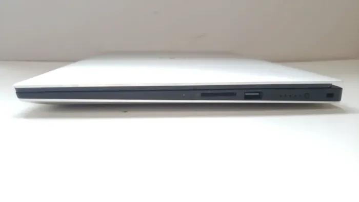 Мобільна робоча станція Dell Precision 5530 / 15,6" (3840x2160) IPS Touch / Intel Core i7-8850H (6 (12) ядра по 2,6 - 4,3 ГГц) / 32 ГБ DDR4 / 512 ГБ SSD / nVidia Quadro P1000, 4 ГБ GDDR5, 128-біт / WebCam б/в - зображення 5