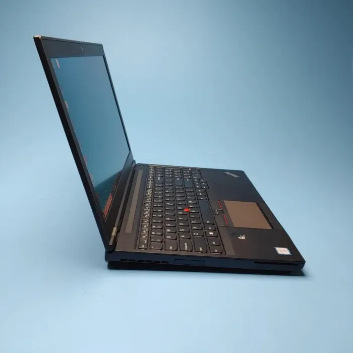 Мобільна робоча станція Lenovo ThinkPad P50 / 15.6" (1920x1080) IPS / Intel Xeon E3-1505M v5 (4 (8) ядра по 2.8 - 3.7 GHz) / 16 GB DDR4 / 256 GB SSD / nVidia Quadro M2000M, 4 GB GDDR5, 128-bit / WebCam / Win 10 Pro б/в - зображення 3
