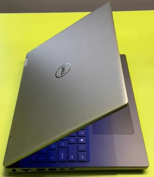 Ігровий ноутбук Dell Precision 7670 / 16" (1920x1200) IPS / Intel Core i7-12850HX (16 (24) ядер по 3.4 - 4.8 GHz) / 32 GB DDR5 / 512 GB SSD / nVidia RTX A1000 Mobile, 4 GB GDDR6, 128-bit / WebCam б/в - зображення 8