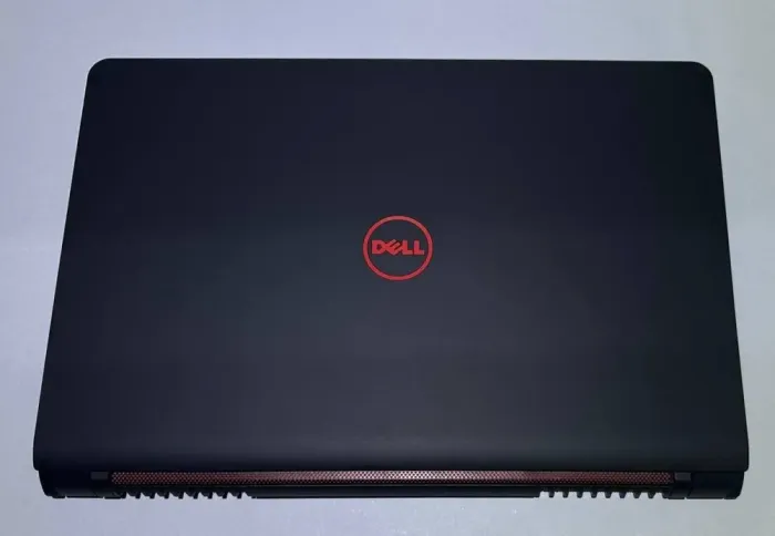 Ігровий ноутбук Dell Inspiron 15 5576 / 15.6" (1920x1080) TN / AMD A10-9630P (4 ядра по 2.6 - 3.3 GHz) / 16 GB DDR4 / 128 GB SSD + 500 GB HDD / AMD Radeon RX 460, 4 GB GDDR5, 128-bit / WebCam / Win 11 б/в - зображення 3