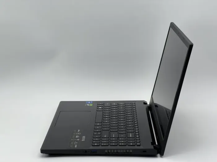 Ігровий ноутбук Acer Nitro V15 ANV15-51 / 15.6" (1920x1080) IPS / Intel Core i7-13620H (10 (16) ядер по 3.6 - 4.9 GHz) / 16 GB DDR5 / 480 GB SSD / nVidia GeForce RTX 4060, 8 GB GDDR6, 128-bit / WebCam б/в - зображення 4