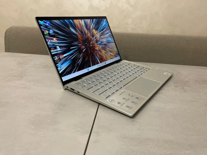 Ноутбук-трансформер Dell Inspiron 7300 2-in-1 / 13.3" (1920x1080) IPS Touch / Intel Core i5-10210U (4 (8) ядер по 1.6 - 4.2 GHz) / 8 GB DDR4 / 32 GB SSD M.2 + 512 GB SSD M.2 / Intel UHD Graphics / WebCam б/в - зображення 6