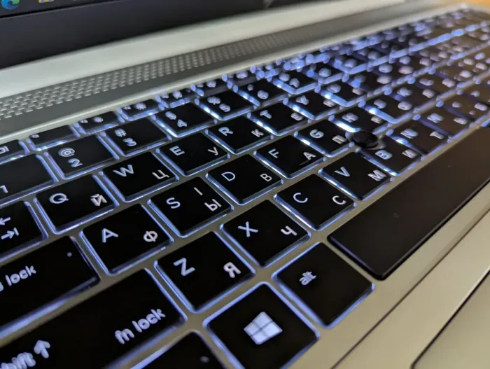 Ультрабук HP EliteBook 850 G6 / 15.6" (1920x1080) IPS / Intel Core i7-8565U (4 (8) ядра по 1.8 - 4.6 GHz) / 16 GB DDR4 / 480 GB SSD / Intel UHD Graphics / WebCam / Fingerprint / Windows 10 б/в - зображення 6