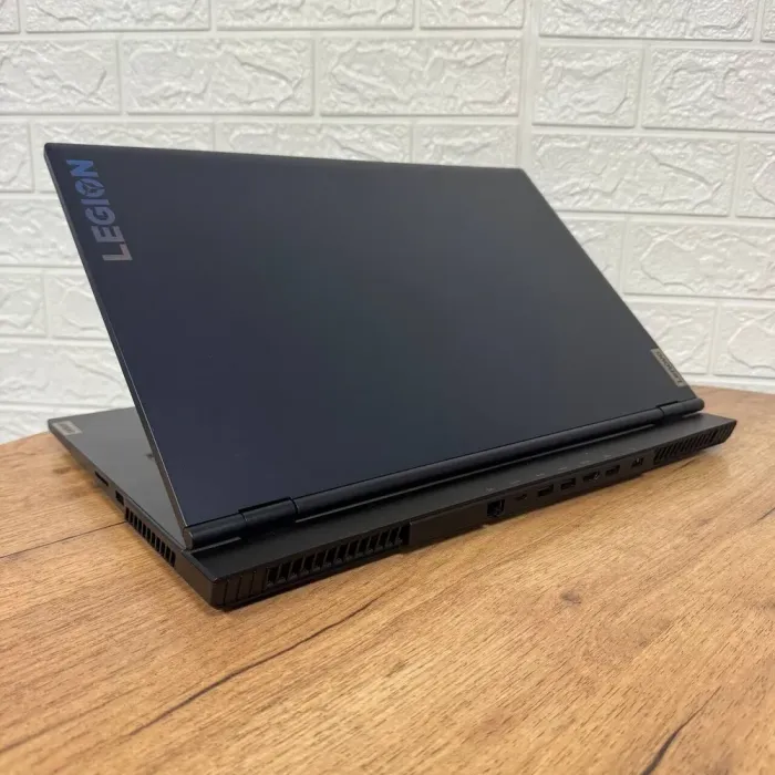 Ігровий ноутбук Б-клас Lenovo Legion 5 17ACH6H / 17.3" (1920x1080) IPS / AMD Ryzen 7 5800H (8 (16) ядер 3.2 - 4.4 GHz) / 16 GB DDR4 / 512 GB SSD / nVidia GeForce RTX 3060, 6 GB GDDR6, 192-bit / WebCam б/в - зображення 6