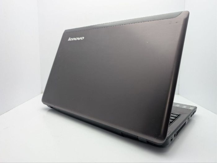 Ноутбук Lenovo IdeaPad Z575 / 15.6" (1366x768) TN / AMD A4-3300M (2 ядра по 1.9 - 2.5 GHz) / 8 GB DDR3 / 500 GB HDD / AMD Radeon Graphics 6480G / WebCam / DVD-ROM б/в - изображение 8