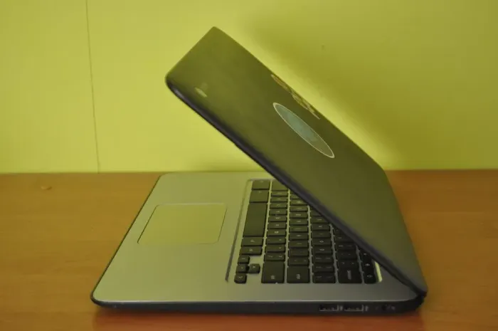 Ноутбук Б-клас HP ChromeBook 14 G4 / 14" (1366x768) TN / Intel Celeron N2840 (2 ядра по 2.16 - 2.58 GHz) / 4 GB DDR3 / 16 GB eMMC / Intel HD Graphics / WebCam / Chrome OS б/в - зображення 14