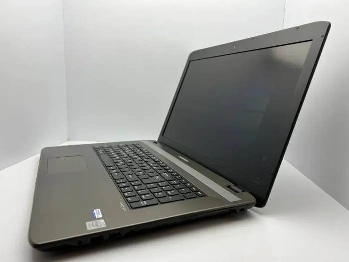 Ноутбук Medion Akoya E7225 / 17.3" (1600x900) TN / Intel Celeron N2940 (4 ядра по 1.83 - 2.25 GHz) / 4 GB DDR3 / 128 GB SSD / Intel HD Graphics / WebCam б/в - зображення 4