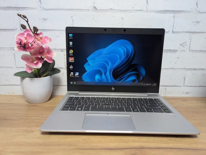 Ультрабук HP EliteBook 745 G6 / 14" (1920x1080) TN Touch / AMD Ryzen 5 Pro 3500U (4 (8) ядра по 2.1 - 3.7 GHz) / 16 GB DDR4 / 256 GB SSD / AMD Radeon RX Vega 8 Graphics / WebCam б/в - зображення 2