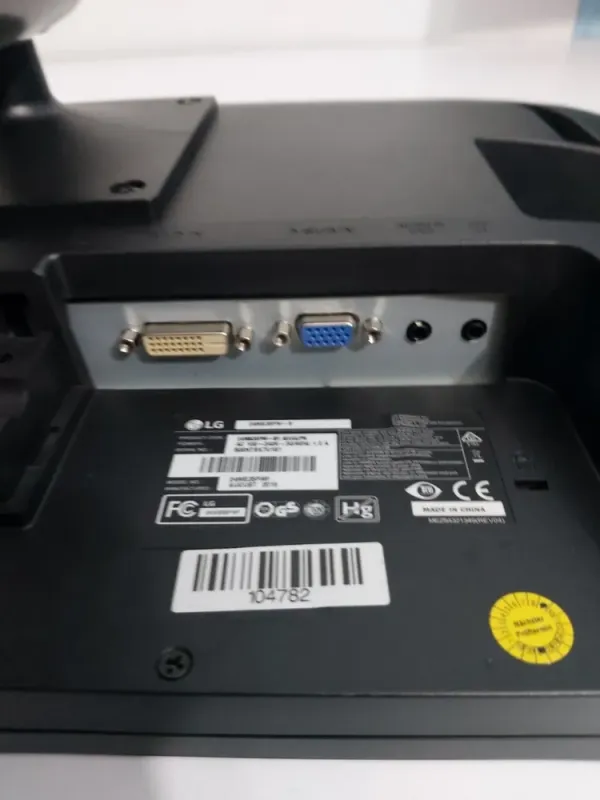 Монітор LG 24MB35PM-B / 24" (1920x1080) IPS / VGA / DVI / Вбудовані колонки 2x 2W / VESA 100x100 б/в - зображення 5