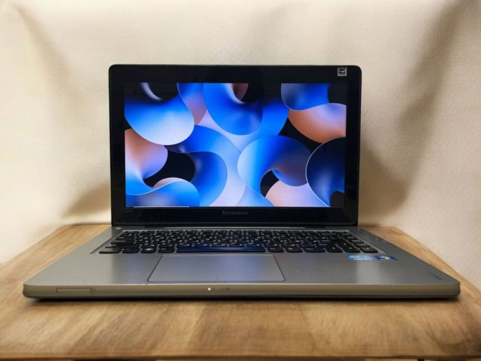 Ноутбук Lenovo IdeaPad U310 / 13,3" (1366x768) TN / Intel Core i3-2365M (2 (4) ядра по 1,4 ГГц) / 4 ГБ DDR3 / 128 ГБ SSD / Intel HD Graphics 3000 / WebCam / АКБ не працює б/в - зображення 2