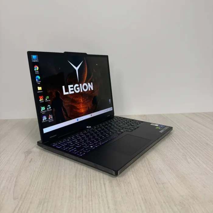 Ігровий ноутбук Lenovo Legion 5i 15IRX10 / 15,6" (2560×1440) IPS / Intel Core i7-14700HX (20 (28) ядер по 2,1 - 5,4 ГГц) / 16 ГБ DDR5 / 1000 ГБ SSD M.2 / nVidia GeForce RTX 5060, 8 ГБ GDDR7, 128-біт / Веб-камера б/в - зображення 6