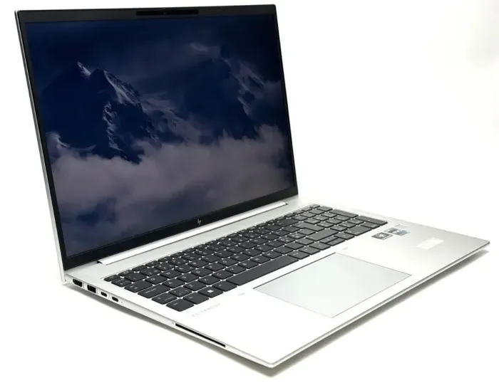 Ультрабук HP EliteBook 860 G9 / 16" (1920x1200) IPS / Intel Core i5-1235U (10 (12) ядер по 3.3 - 4.4 GHz) / 16 GB DDR5 / 256 GB SSD / Intel Iris Xe Graphics / WebCam / Win 11 б/в - зображення 4