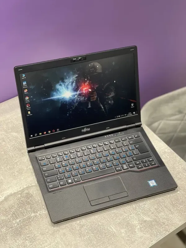 Ноутбук Fujitsu Lifebook E548 / 14" (1920x1080) IPS / Intel Core i5-8250U (4 (8) ядра по 1.6 - 3.4 GHz) / 8 GB DDR4 / 240 GB SSD / Intel HD Graphics 620 / WebCam б/в - зображення 2