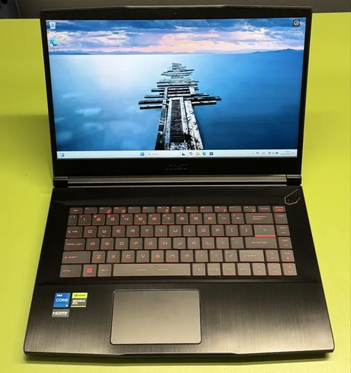 Ігровий ноутбук MSI Thin GF63 / 15.6" (1920x1080) IPS / Intel Core i5-12450H (8 (12) ядер по 3.3 - 4.4 GHz) / 8 GB DDR4 / 512 GB SSD / nVidia GeForce RTX 4050, 6 GB GDDR6, 96-bit / WebCam / Windows 10 б/у - зображення 2