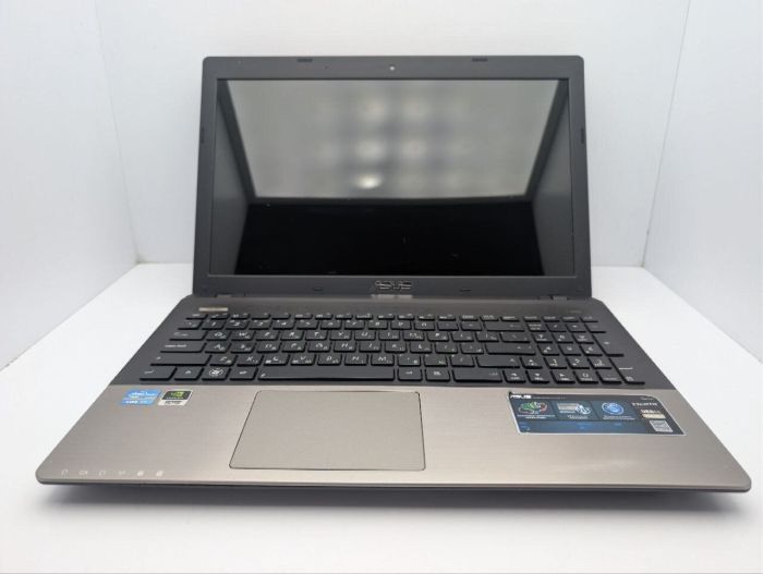Ноутбук Asus K55 / 15.6" (1366x768) TN / Intel Core i3-3110M (2 (4) ядра по 2.4 GHz) / 8 GB DDR3 / 750 GB HDD / nVidia GeForce 610M, 2 GB GDDR3, 64-bit / WebCam / DVD-ROM б/в - зображення 3