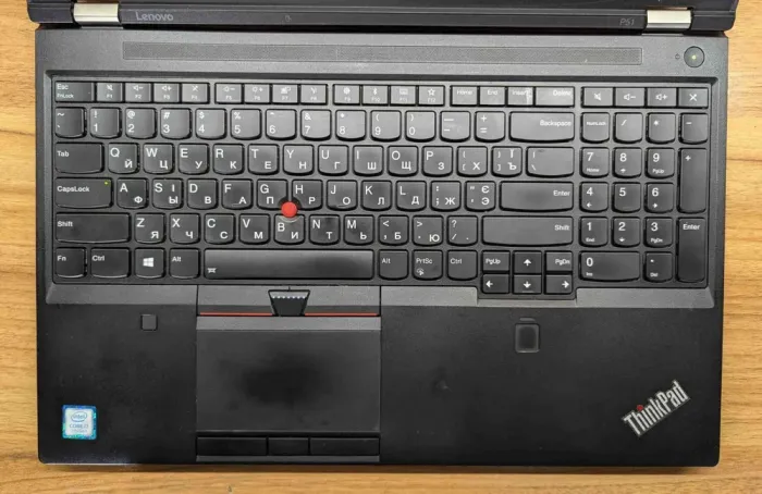 Мобільна робоча станція Lenovo ThinkPad P51 / 15.6" (1920x1080) IPS / Intel Core i7-7700HQ (4 (8) ядра по 2.8 - 3.8 GHz) / 24 GB DDR4 / 480 GB SSD / nVidia Quadro M1200, 4 GB GDDR5, 256-bit / WebCam / TouchID / Windows 10 б/в - зображення 3