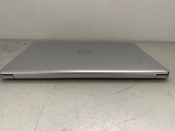 Ноутбук HP 17-ca1004ng / 17.3" (1920x1080) IPS / AMD Ryzen 5 3500U (4 (8) ядра по 2.1 - 3.7 GHz) / 16 GB DDR4 / 256 GB SSD / AMD Radeon Vega 8 Graphics / WebCam б/в - зображення 7