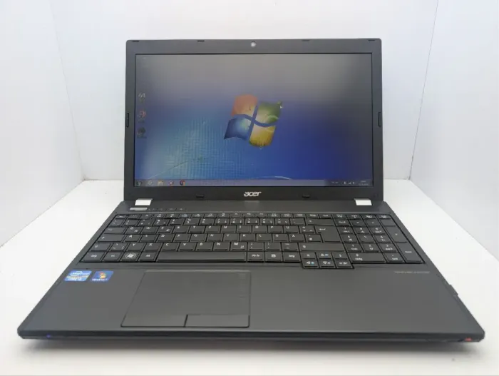 Ноутбук Acer TravelMate 5760 / 15.6" (1366x768) TN / Intel Core i3-2328M (2 (4) ядра по 2.2 GHz) / 6 GB DDR3 / 500 GB HDD / Intel HD Graphics 3000 / WebCam / DVD-ROM б/в - изображение 2