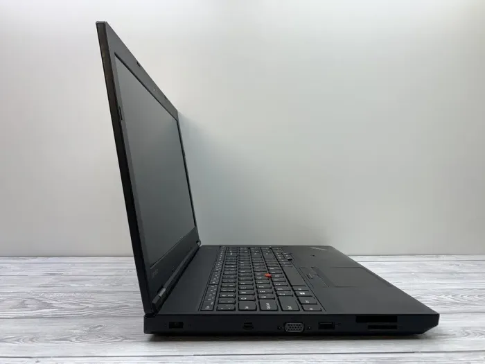 Ультрабук Б-клас Lenovo ThinkPad L560 / 15.6" (1366x768) TN / Intel Core i5-6300U (2 (4) ядра по 2.4 - 3.0 GHz) / 8 GB DDR3 / 240 GB SSD / Intel HD Graphics 520 / WebCam б/в - зображення 6