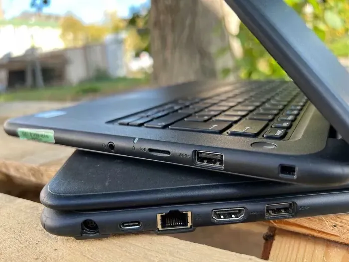 Ультрабук Dell latitude 3310 / 13.3" (1366x768) TN / Intel Core i3-8145U (2 (4) ядра по 2.1 - 3.9 GHz) / 8 GB DDR4 / 256 GB SSD / Intel UHD Graphics 620 / WebCam / Win 10 Lic б/в - зображення 7