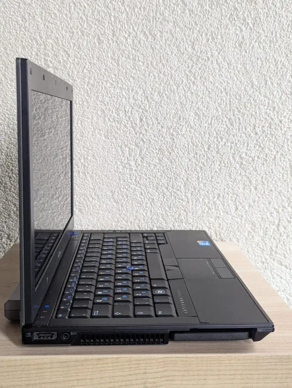 Ноутбук Dell Latitude E4310 / 13.3" (1366x768) TN / Intel Core i5-520M (2 (4) ядра по 2.4 - 2.93 GHz) / 8 GB DDR3 / 128 GB SSD / Intel HD Graphics / WebCam б/в - зображення 5