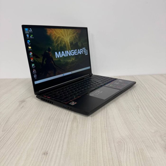 Ігровий ноутбук Maingear Vector Pro MG-VCP2 / 15.6" (2560x1440) IPS / AMD Ryzen 9 6900HX (8 (16) ядер по 3.3 - 4.9 GHz) / 16 GB DDR5 / 1000 GB SSD NVMe / nVidia GeForce RTX 3080, 16 GB GDDR6, 256-bit / WebCam б/в - зображення 4