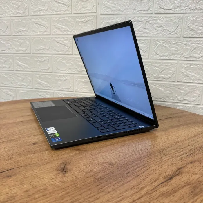 Ігровий ноутбук Б-клас Dell Inspiron 16 Plus 7610 / 16" (3072x1920) IPS / Intel Core i7-11800H (8 (16) ядер по 2.3 - 4.6 GHz) / 32 GB DDR4 / 1000 GB SSD / nVidia GeForce RTX 3060, 6 GB GDDR6, 192-bit / WebCam б/в - зображення 5