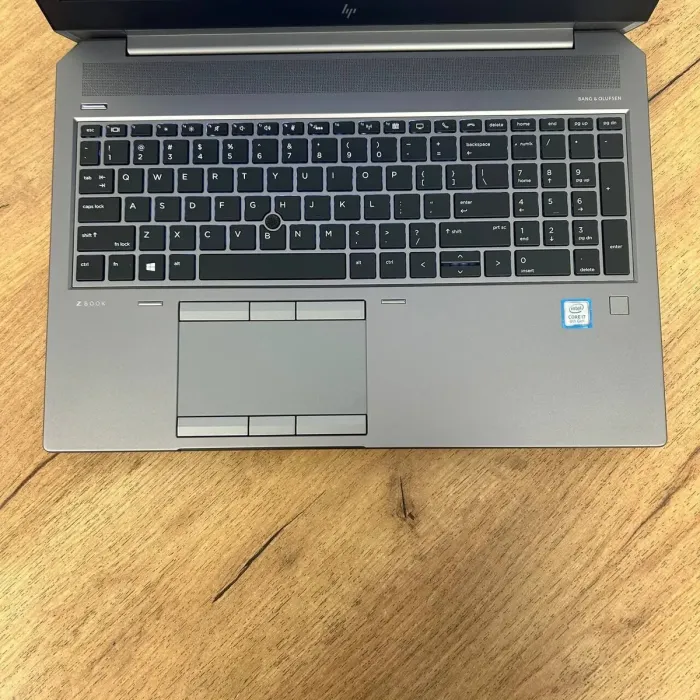 Мобільна робоча станція HP ZBook 15 G5 / 15.6" (1920x1080) IPS / Intel Core i7-8750H (6 (12) ядер по 2.2 - 4.1 GHz) / 16 GB DDR4 / 512 GB SSD / nVidia Quadro P1000, 4 GB GDDR5, 128-bit / WebCam б/в - зображення 7