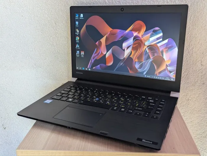 Ноутбук Toshiba Tecra A40-D / 14" (1366x768) TN / Intel Core i5-7300U (2 (4) ядра по 2.6 - 3.5 GHz) / 8 GB DDR4 / 128 GB SSD / Intel HD Graphics 620 / WebCam б/в - зображення 3