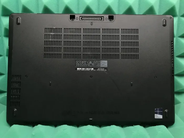 Ноутбук Б-клас Dell Latitude E5570 / 15.6" TN / Intel Core i5-6440HQ (4 ядра по 2.6-3.5 GHz) / 8GB DDR4 / 128GB SSD + 500GB HDD / HD Graphics 530 / WebCam / HDMI / Win 10 б/в - зображення 9