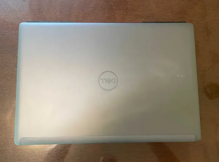 Робоча станція Б-клас Dell Precision 7550 / 15.6" (1920x1080) IPS / Intel Core i7-10850H (6 (12) ядер по 2.7 - 4.9 GHz) / 32 GB DDR4 / 1000 GB SSD / nVidia Quadro RTX 3000, 6 GB GDDR6, 192-bit / WebCam б/в - зображення 3